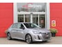 Peugeot 208 1.2 100PK ALLURE | CAMERA VOOR + ACHTER | PARKEERSENSOREN VOOR + ACHTER | DRAADLOZE APPLE CARPLAY/ANDROID AUTO | NAVIGATIE | DODEHOEK DETECTIE | CRUISE CONTROL | DAB+ RADIO | CLIMATE CONTROL | LED KOPLAMPEN |