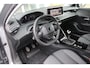 Peugeot 208 1.2 100PK ALLURE | CAMERA VOOR + ACHTER | PARKEERSENSOREN VOOR + ACHTER | DRAADLOZE APPLE CARPLAY/ANDROID AUTO | NAVIGATIE | DODEHOEK DETECTIE | CRUISE CONTROL | DAB+ RADIO | CLIMATE CONTROL | LED KOPLAMPEN |