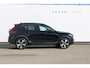 Volvo XC40 T5 262PK Automaat Recharge R-Design Panoramisch schuif-kanteldak / Voorruit verwarming / Harman Kardon Audio / Parkeersensoren voor en achter met camera / Elektrisch bedienbare voorstoelen