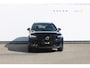 Volvo XC40 T5 262PK Automaat Recharge R-Design Panoramisch schuif-kanteldak / Voorruit verwarming / Harman Kardon Audio / Parkeersensoren voor en achter met camera / Elektrisch bedienbare voorstoelen