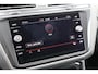 Volkswagen Tiguan 1.4 TSI 245pk DSG eHybrid R-Line Business+ | Trekhaak | Panoramadak | Black Pakket | 20 Suzuka "Velgen