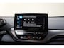 Volkswagen ID.4 Life 77 kWh 3-fase [ LED Navi Camera Standkachel ]