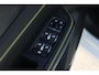 Lynk & Co 01 More | Harman Kardon | 360 Graden camera | Actieve LED Koplampen | Schuif-/Kanteldak | Sfeerverlichting | Dodehoekassistent | Adaptieve Cruise Control | Stuurverwarming | Stoelverwarming | Bestuurdersstoel met geheugen | Getint glas | Elektrisch bedienbare achterklep | Draadloos telefoonoplader