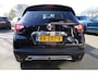 Renault Captur 1.2 TCe Initiale Paris CAMERA TREKHAAK LEER CARPLAY NAVI BOSE STOELVERWARMING CRUISE CLIMA 17"LMV 2xPDC NAP!