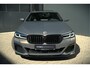 BMW 5-Serie 520e Business Edition Plus M Sport | M Performance | Alvitgrau | Panoramadak | Laser | Stoelverwarming | Stuurverwarming | Camera | Adaptive Cruise Control | Apple Carplay | Navigatie | Elektrische Stoelen | SOH 89%