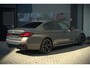 BMW 5-Serie 520e Business Edition Plus M Sport | M Performance | Alvitgrau | Panoramadak | Laser | Stoelverwarming | Stuurverwarming | Camera | Adaptive Cruise Control | Apple Carplay | Navigatie | Elektrische Stoelen | SOH 89%