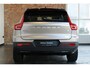 Volvo XC40 Single Motor Extended Range Ultimate 82 kWh | 94% SOH | Semi-Electrische Wegklapbare Trekhaak | Panoramadak | Harman Kardon Premium Audio | 360° Parkeercamera | Parkeersensoren voor + achter | Stoelverwarming | Stuurwielverwarming | Google Infotainment | 1ste Eigenaar