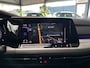 Volkswagen Golf 1.5 eTSI Style|DSG 150PK|GTI Velgen|Stuur/Stoel Verw|Privacy Glass|Navi|App-Connect