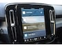 Volvo XC40 231PK Recharge Pure Electric Core Navigatie / Stoelverwarming / Stuurverwarming / Elektrische achterklep / Cruise control / 19" / All season banden