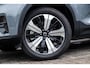Volvo C40 Recharge Core 69 kWh | Cruise Control | Panoramadak | Trekhaak | Parkeercamera | Uitschuifbare Beensteunen | All-Season Banden |