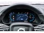 Volvo C40 Recharge Core 69 kWh | Cruise Control | Panoramadak | Trekhaak | Parkeercamera | Uitschuifbare Beensteunen | All-Season Banden |