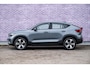 Volvo C40 Recharge Core 69 kWh | Cruise Control | Panoramadak | Trekhaak | Parkeercamera | Uitschuifbare Beensteunen | All-Season Banden |