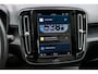 Volvo C40 Recharge Core 69 kWh | Cruise Control | Panoramadak | Trekhaak | Parkeercamera | Uitschuifbare Beensteunen | All-Season Banden |