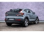 Volvo C40 Recharge Core 69 kWh | Cruise Control | Panoramadak | Trekhaak | Parkeercamera | Uitschuifbare Beensteunen | All-Season Banden |