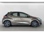 Toyota Yaris 1.5 Hybrid First Edition | Achterbank in delen neerklapbaar | Achteruitrijcamera | Apple Carplay/Android Auto|telefoonintegratie premium