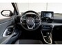 Toyota Yaris 1.5 Hybrid First Edition | Achterbank in delen neerklapbaar | Achteruitrijcamera | Apple Carplay/Android Auto|telefoonintegratie premium