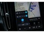 Volvo C40 Recharge Ultimate 69 kWh | Adaptieve Cruise Control | Trekhaak | Panorama dak | 360° Parkeercamera | Harman/Kardon Audio | Stoel-/Stuurverwarming | standkachel| Warmtepomp | Dodehoek Detectie |