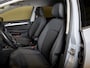 Volkswagen Golf 1.0 TSI Life / 110pk / Adaptieve cruise control / Apple CarPlay / Getint glas /