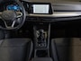 Volkswagen Golf 1.0 TSI Life / 110pk / Adaptieve cruise control / Apple CarPlay / Getint glas /