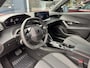 Peugeot 2008 1.2 Hybrid 145 Allure | Automaat Hybride | Navigatie | Keyless Entry | Adaptieve Cruise Control | Draadloze Telefoon Lader | 360 Graden Camera | Parkeersensoren V+A | Hoge Zitpositie | Dode Hoek Detectie | Climate Control |  LED Verlichting | 17" Lichtmetalen Velgen |