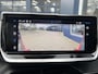 Peugeot 2008 1.2 Hybrid 145 Allure | Automaat Hybride | Navigatie | Keyless Entry | Adaptieve Cruise Control | Draadloze Telefoon Lader | 360 Graden Camera | Parkeersensoren V+A | Hoge Zitpositie | Dode Hoek Detectie | Climate Control |  LED Verlichting | 17" Lichtmetalen Velgen |