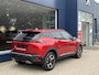 Peugeot 2008 1.2 Hybrid 145 Allure | Automaat Hybride | Navigatie | Keyless Entry | Adaptieve Cruise Control | Draadloze Telefoon Lader | 360 Graden Camera | Parkeersensoren V+A | Hoge Zitpositie | Dode Hoek Detectie | Climate Control |  LED Verlichting | 17" Lichtmetalen Velgen |