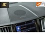 Volvo XC60 2.0 Recharge T6 AWD R-Design | Panorama dak | Dechrome | PDC