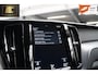 Volvo XC60 2.0 Recharge T6 AWD R-Design | Panorama dak | Dechrome | PDC