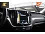 Volvo XC60 2.0 Recharge T6 AWD R-Design | Panorama dak | Dechrome | PDC