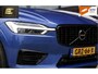 Volvo XC60 2.0 Recharge T6 AWD R-Design | Panorama dak | Dechrome | PDC