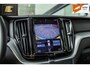 Volvo XC60 2.0 Recharge T6 AWD R-Design | Panorama dak | Dechrome | PDC