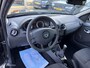 Dacia Duster 1.6 Lauréate 2wd,Airco,Trekhaak,1e eigenaar!