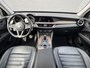 Alfa Romeo Stelvio 2.0 280pk AT AWD First Edition | 1e Eigenaar | Dealer Onderhouden | Afneembare Trekhaak 2300 Kg | Winterset | Elektrisch Verstelbare Stoelen |