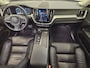 Volvo XC60 2.0 B5 Business Pro | Stoel en stuurwielverwarming | Adaptieve cruise control | Camera | Parkeersensoren voor en achter | Leder | LED |