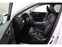 Volvo XC60 B5 Business Pro | Trekhaak | Camera | Adaptive Cruise | BLIS | Stoelverwarming | Verwarmbare Voorruit | CarPlay/Android Auto