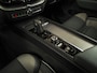 Volvo XC60 2.0 B4 R-Design LUCHTVERING-PANO-21"-B/W-HUD