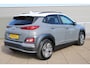 Hyundai Kona Electric EV Premium 64 kWh Leder / Navigatie / Head Up  / Trekhaak