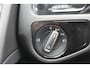 Volkswagen Golf 1.5 TSI Highline R-line Automaat Panoramadak/Apple Carplay/Navigatie/Digitale Cockpit/Achteruitrijcamera/Stoelverwarming/Adaptieve Cruise Control/Parkeersensoren Voor+Achter/Lane Assist/Bots waarschuwing/Dodehoek Waarschuwing/Bluetooth/Automatisc