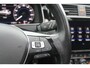 Volkswagen Golf 1.5 TSI Highline R-line Automaat Panoramadak/Apple Carplay/Navigatie/Digitale Cockpit/Achteruitrijcamera/Stoelverwarming/Adaptieve Cruise Control/Parkeersensoren Voor+Achter/Lane Assist/Bots waarschuwing/Dodehoek Waarschuwing/Bluetooth/Automatisc
