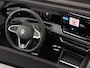 Volkswagen Tiguan R-Line-Edition e-Hybrid 272PK DSG Black Style | Panoramadak | Trekhaak | Led Matrix | Camera | Keyless | Stoel/stuurverwarming