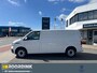 Volkswagen Transporter T6.1 150 pk DSG L2 - 3200 kg uit. Bumpers in kleur, LED , Trekhaak, Navi, stoelverwarming