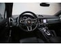 Porsche Cayenne Coupé 3.0 E-Hybrid | BTW | Sport Chrono | Luchtvering | Dealer onderho