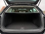 Volkswagen Golf Variant 1.6 TDI Business Edition / Panoramadak / Leder / Stoelverwarming / Camera / Navi / Clima / Trekhaak / PDC