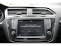Volkswagen Tiguan 1.4 TSI ACT Connected Series R-Line ACC/Camera/Panodak/Stoelverwarming/Massage/PDCv+a/LED/Carplay/19"LM/Trekhaak