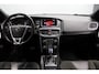 Volvo V40 1.5 T3 R-Design / Trekhaak / Navi / LM velgen