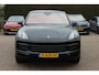 Porsche Cayenne Coupé 3.0 E-Hybrid Platinum Edition / Panoramadak / Camera / Luchtvering / 22'' / Sportchrono / Stuur+Stoelverwarming / Bose / Dodehoek / DAB / Cruise Control