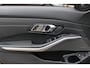 BMW 3-Serie Touring 320e / Panoramadak / Camera / Keyless / Leder / Harman Kardon / 19'' / Elektr. stoelen / CarPlay / Stoelverwarming / ACC / Getint glas