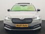 Skoda Superb Combi 1.4 TSI iV Sportline Business PHEV 218pk Dealer O.H. | Trekhaak Af Fabriek | Panodak | Adaptive Cruise | Camera | Alcantara Sportstoelen Verwarmd | Sfeerverlichting | Keyless | Stuur Verwarmd | Blis | Plug In Hybrid |