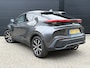 Toyota C-HR / C-HR+ 1.8 Hybrid 140 First Edition | Elektrische achterklep | Afneembare trekhaak | Navigatie | NL-auto