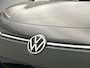 Volkswagen ID.3 Pro Oranje Edition 204pk Automaat Adaptive cruise control, Navigatie, Stuurwiel verwarmd, Stoelverwarming, 360 camera, LED matrix koplampen, Parkeersensoren, App connect